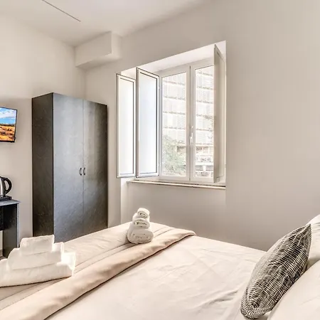 Couette-café Royal Naples